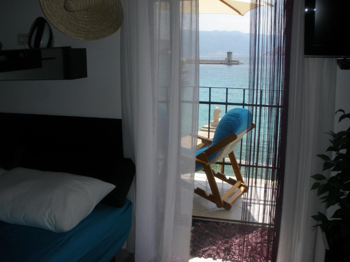 Baska Apartment-Studio Fiorino מראה חיצוני תמונה
