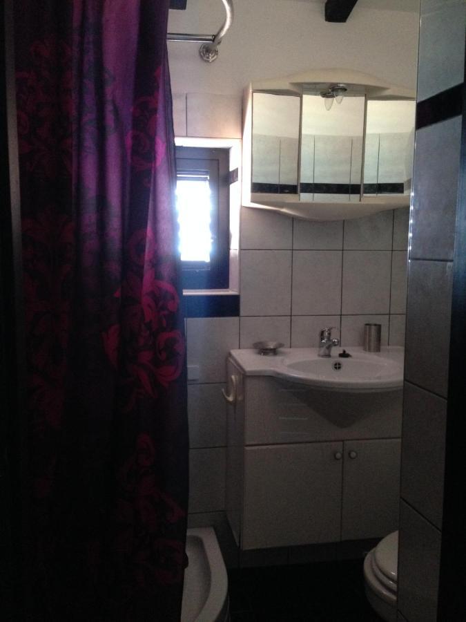Baska Apartment-Studio Fiorino מראה חיצוני תמונה